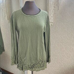Elegant Green Lace Trim Soft surroundings sage green Women's Top size Med